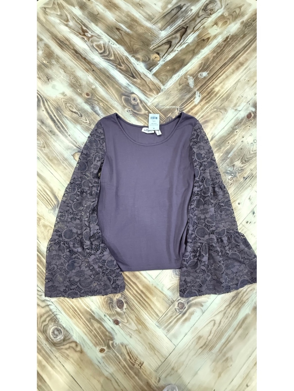 Willow and Clay purple bell sleeve top 0618